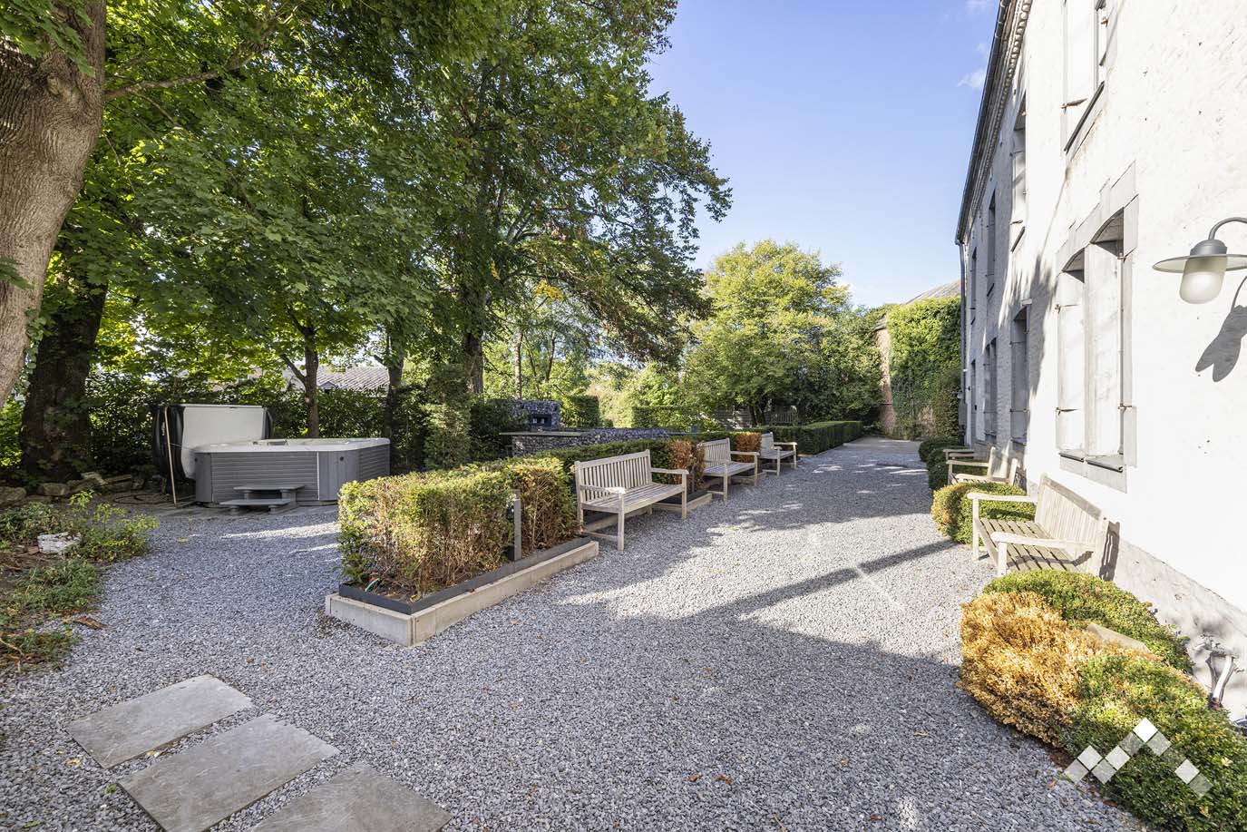 LE MANOIR SAINT-BLAISE-69