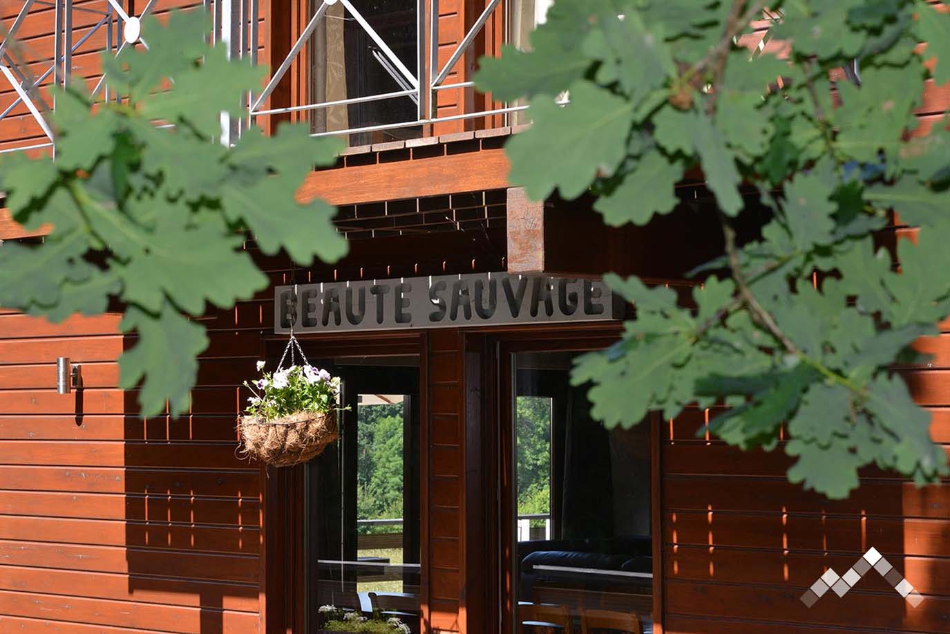 BEAUTE SAUVAGE-50
