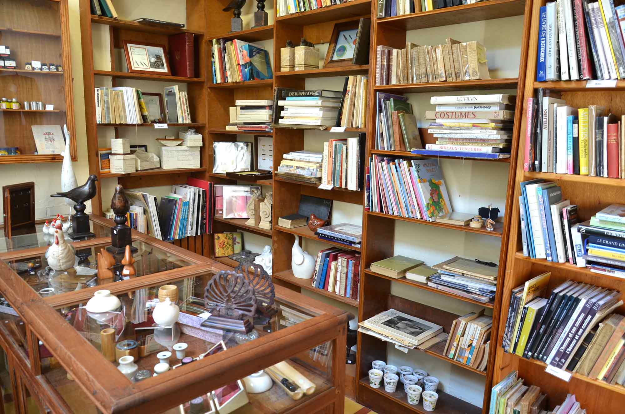 ardenne residences redu 6890 region landscapes village center library